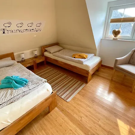 Strohhut - צינוביץ